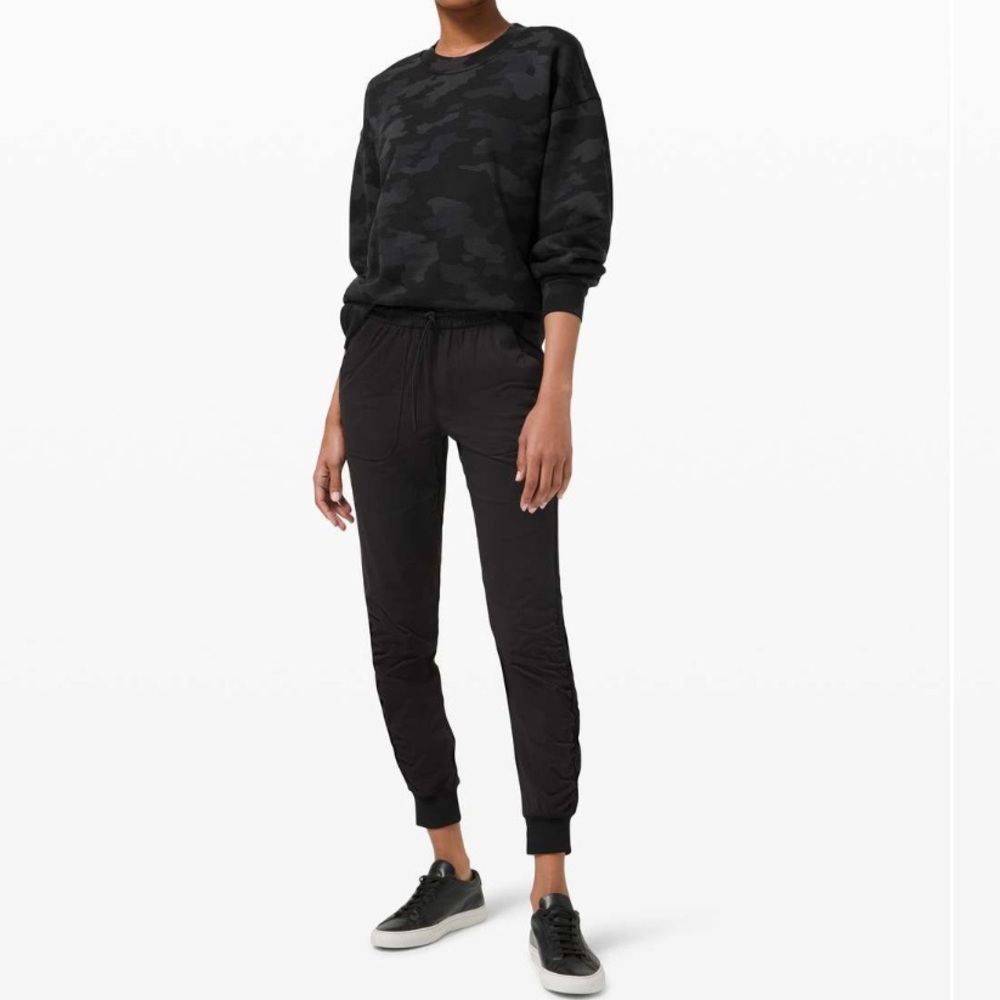 Lululemon Perfectly Oversized Crew in Camo - Picture 8 of 8